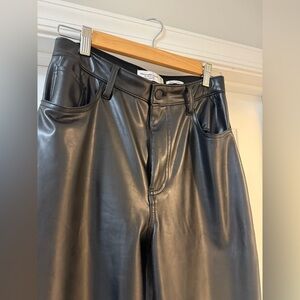 Abercrombie & Fitch 90s Straight Ultra Hi-rise Black Vegan Leather pants
